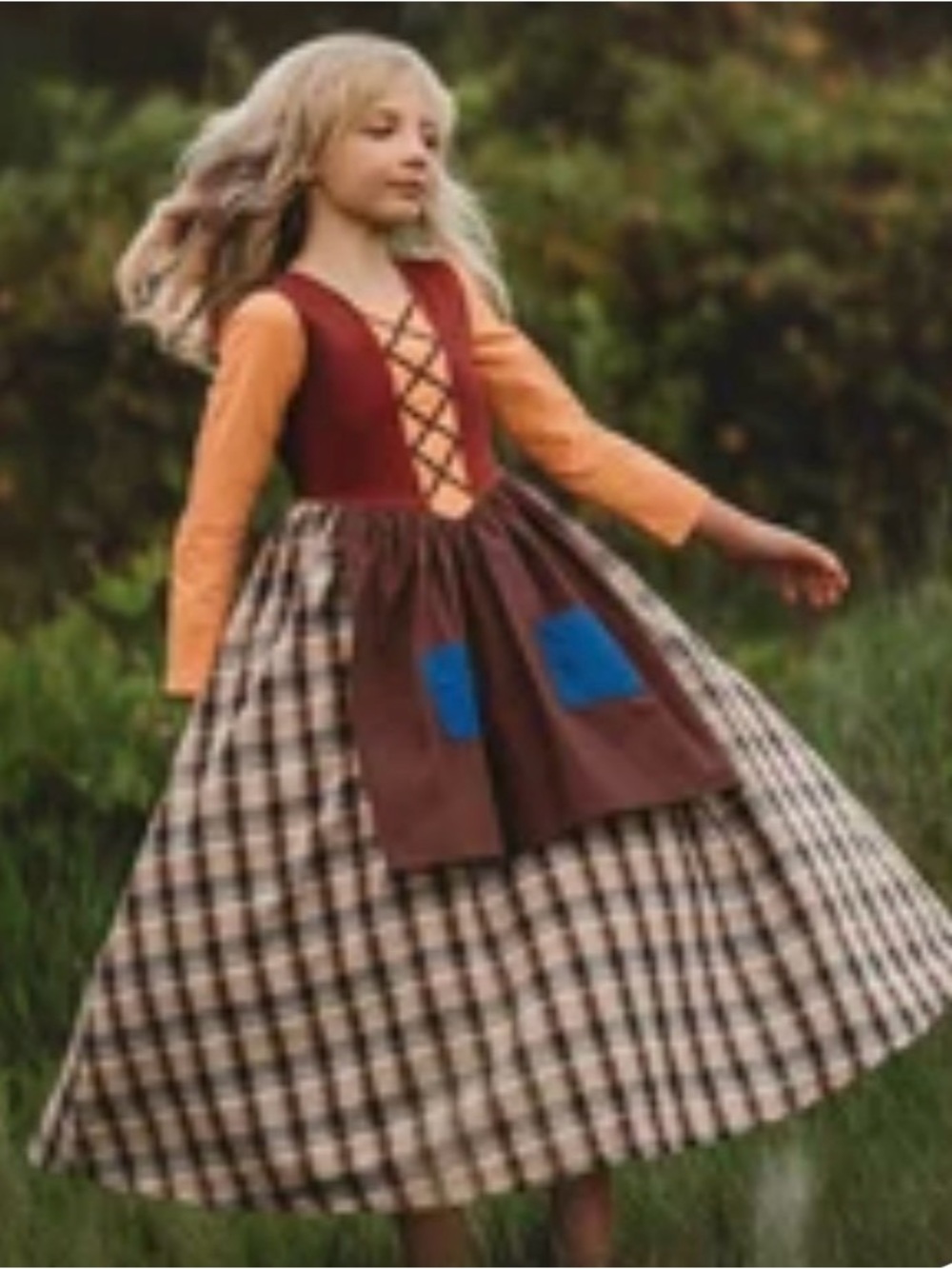 Mary Sanderson hocus pocus costume